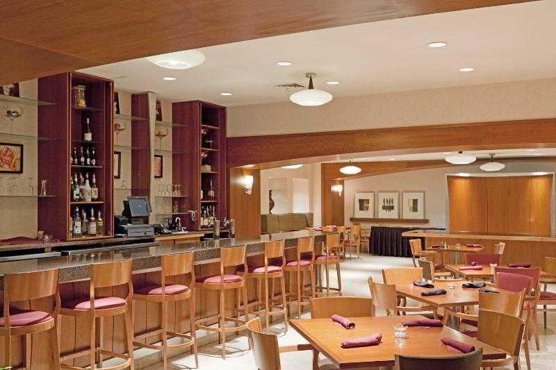 Four Points By Sheraton Boston Newton Extérieur photo