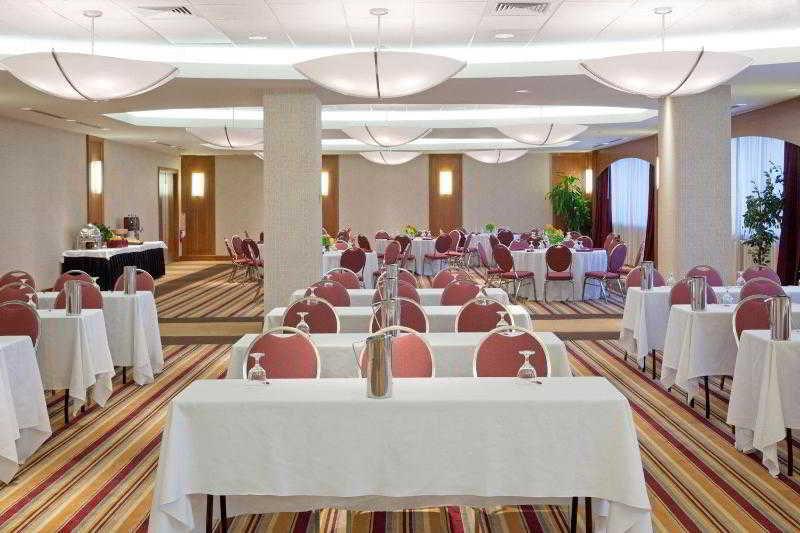 Four Points By Sheraton Boston Newton Extérieur photo