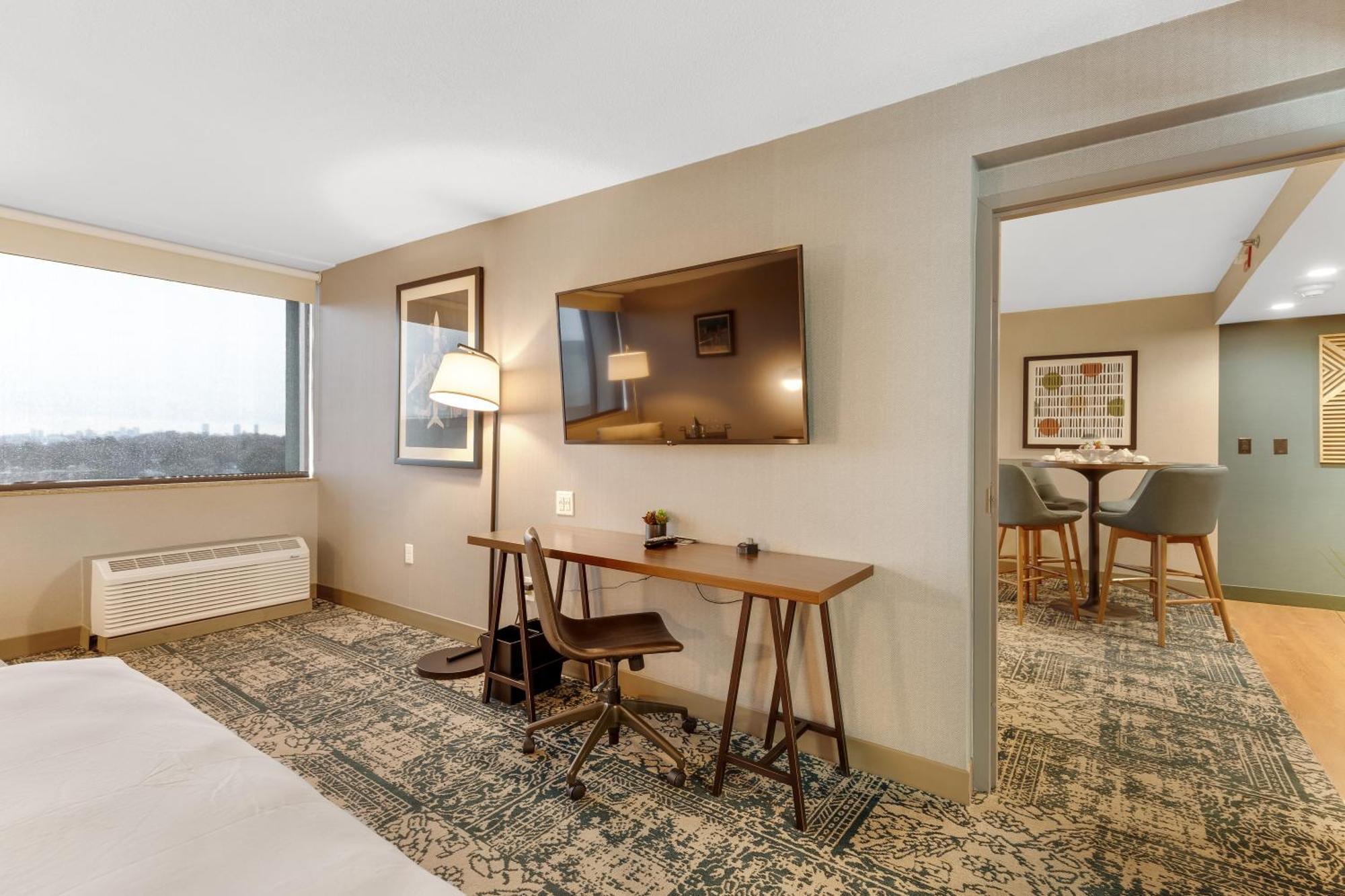 Four Points By Sheraton Boston Newton Extérieur photo