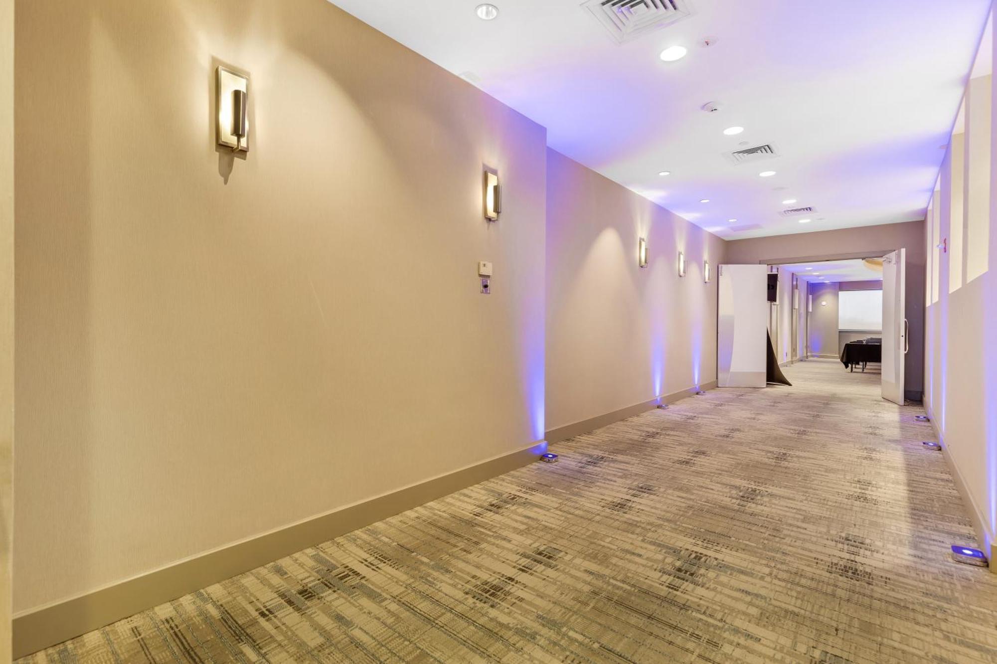 Four Points By Sheraton Boston Newton Extérieur photo